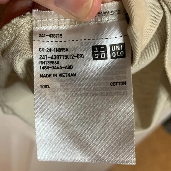 NWOT womens UNIQLO light beige cotton tshirt size large - Picture 5 of 7